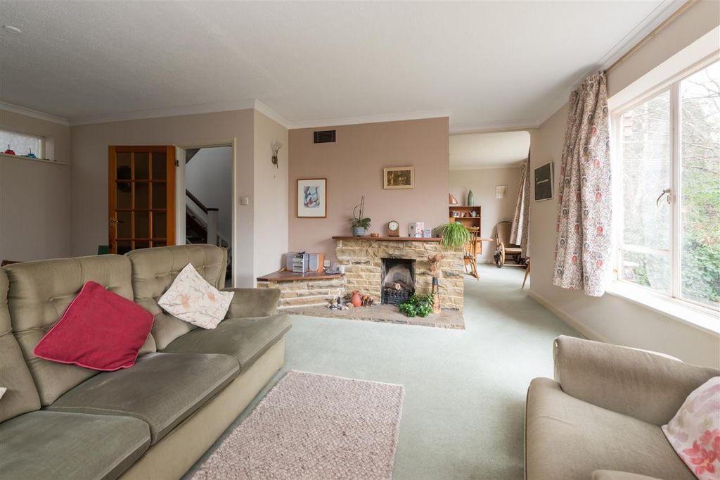 Property photo 3 of 19