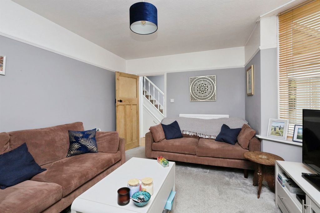 Property photo 3 of 17
