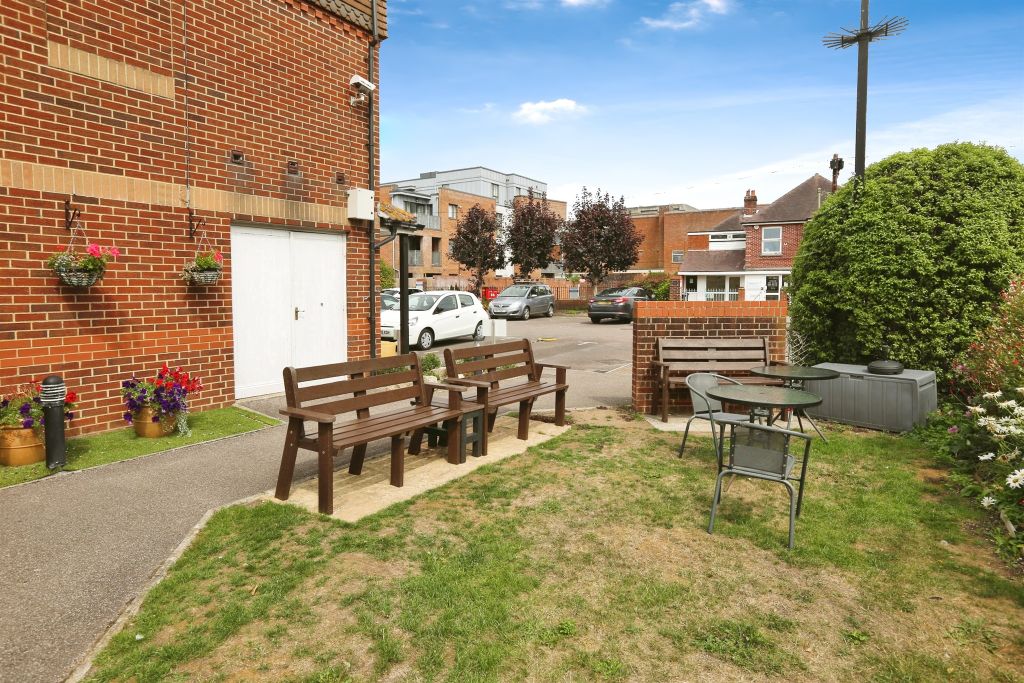 Property photo 3 of 15