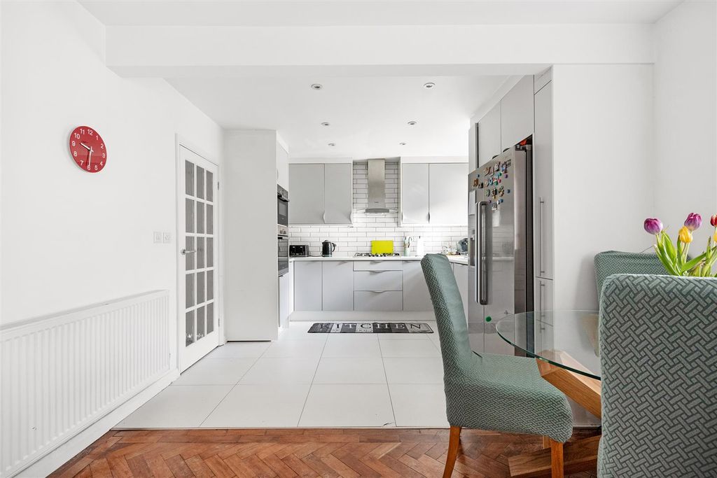 Property photo 2 of 15 Kitchen/Dining Room