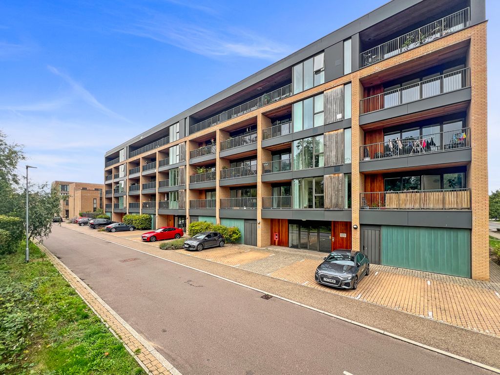 Property photo 1 of 11 6569Babf4646936922093668B5B8Ed2568326743