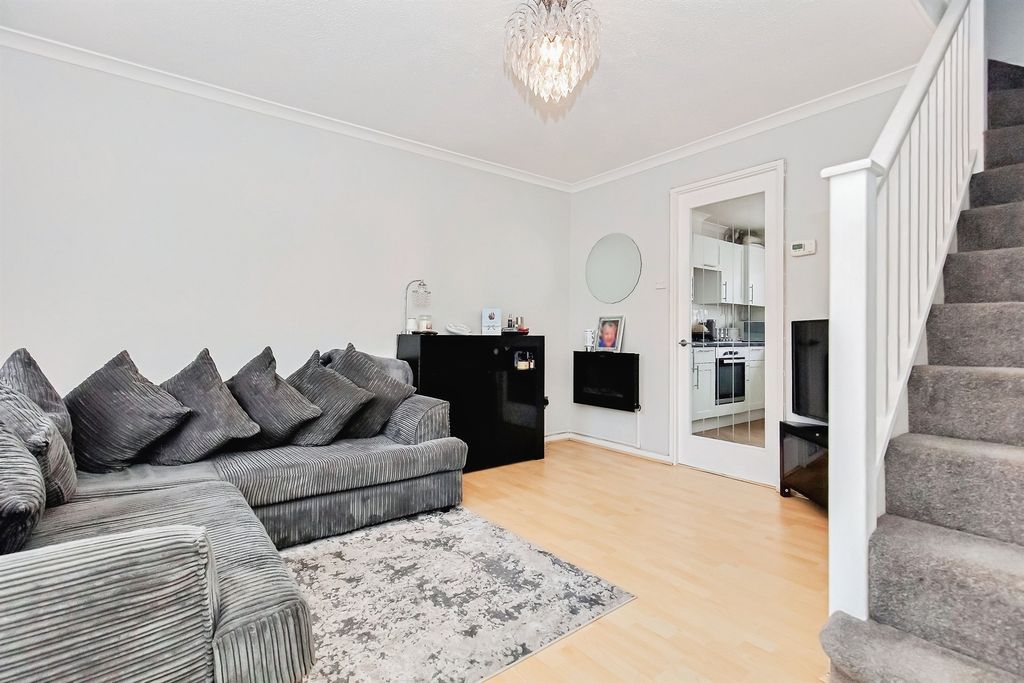 Property photo 2 of 12
