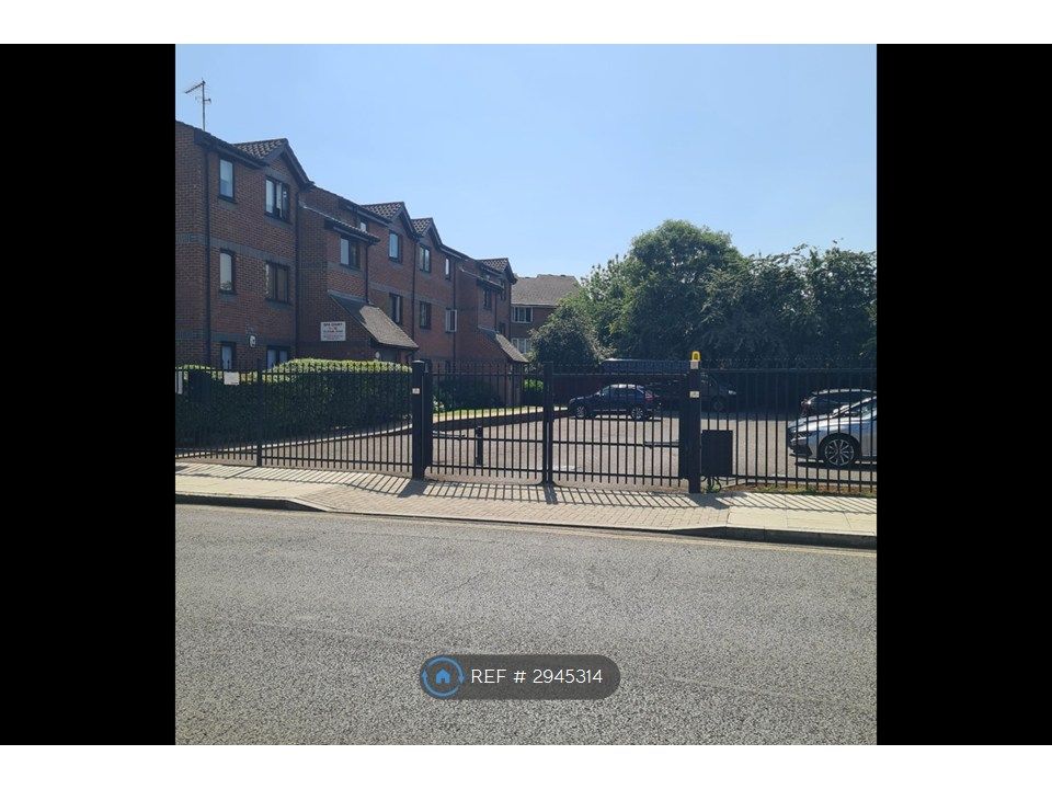 Property photo 1 of 14 Gated Complex With Secure Car Park