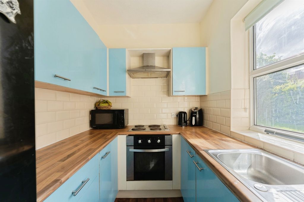 Additional image 9 of 2 bed flat for saleWestbank Road, Birkenhead CH42