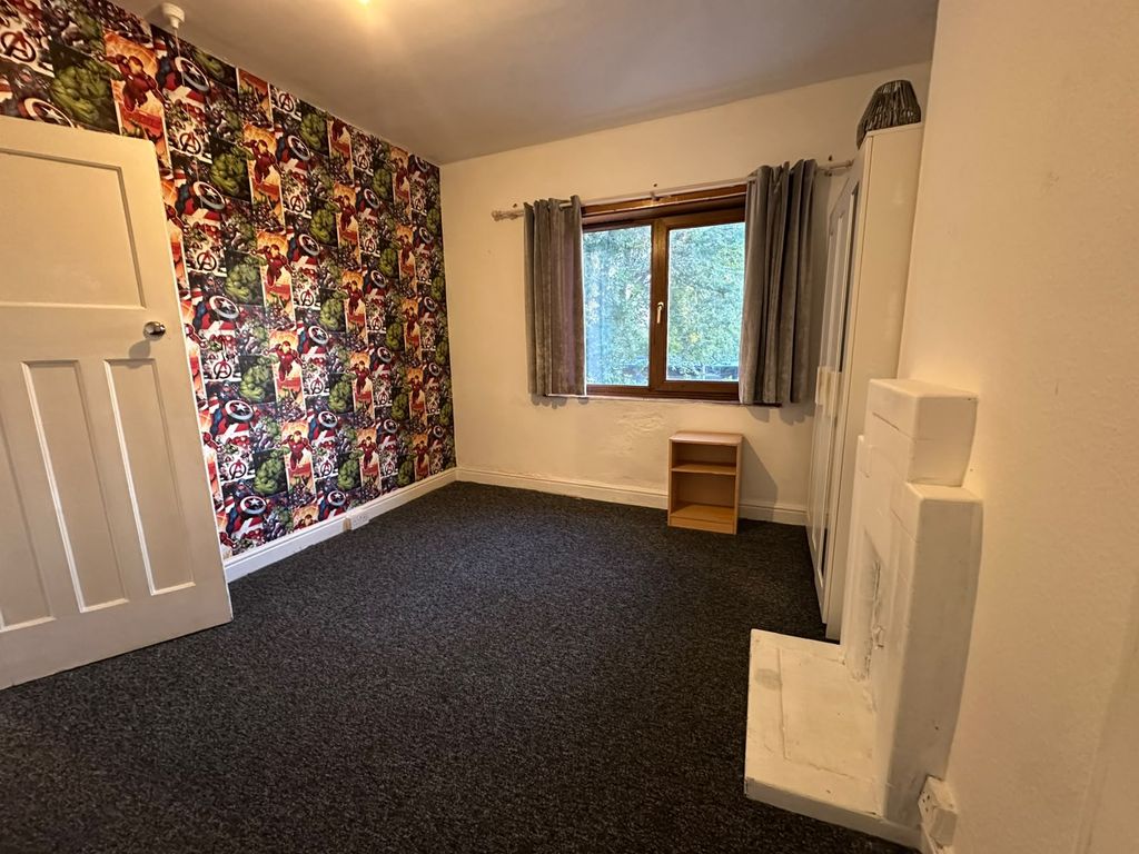 Property photo 1 of 13 Three Bedroom House Ideal For Families Only- Barking