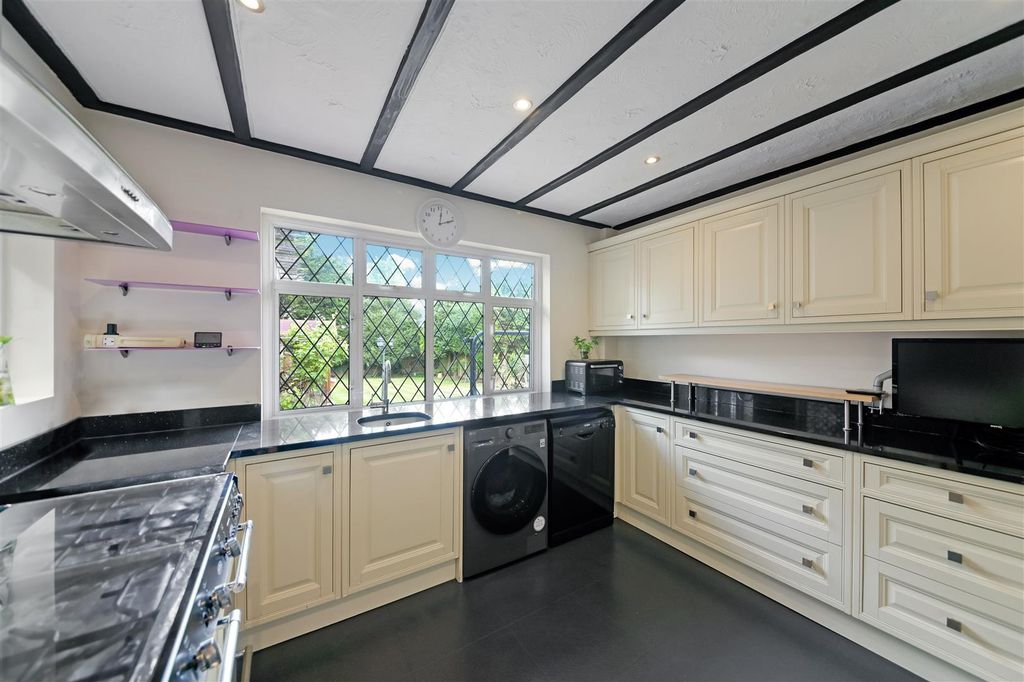 Property photo 2 of 20 Buckles Way,2 -13.Jpg