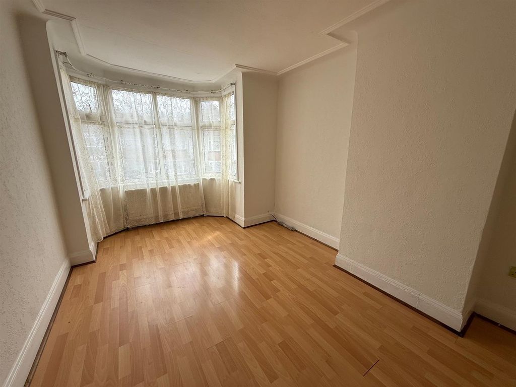 Property photo 2 of 10 1.Jpg