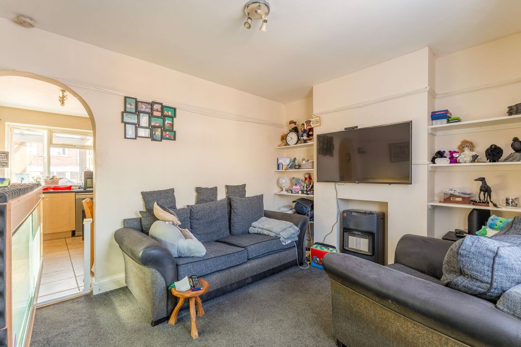 Property photo 2 of 15
