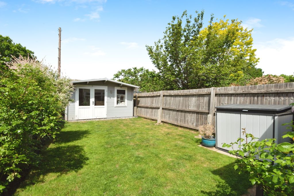 Property photo 3 of 19 South2Of34
