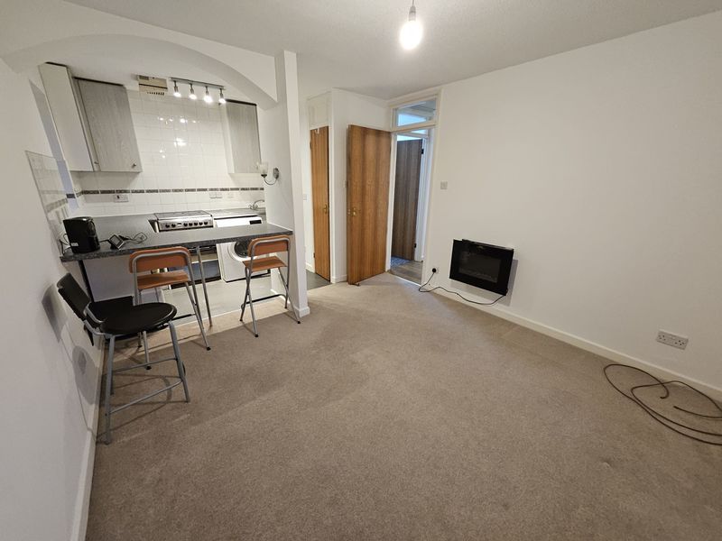 Property photo 2 of 7 Photo 5