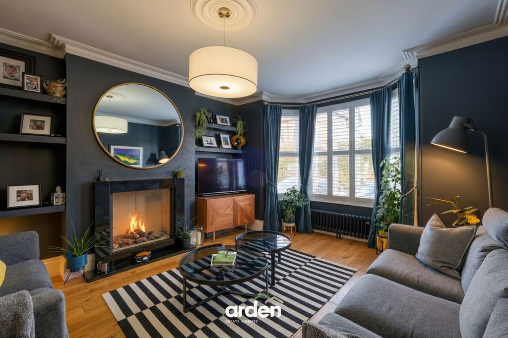 Property photo 2 of 15