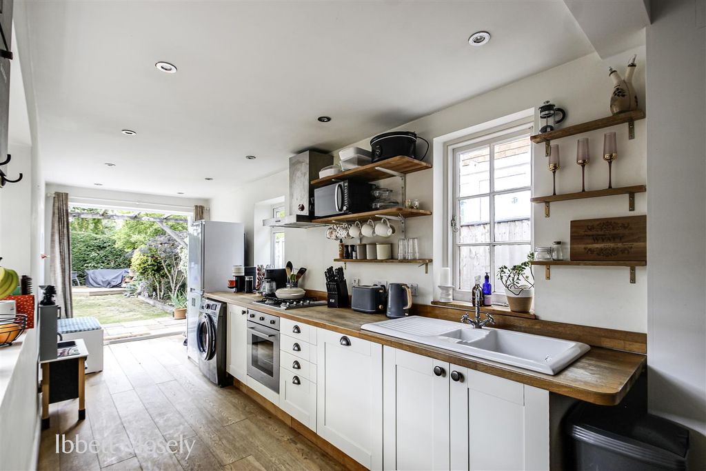 Property photo 2 of 18 8.Jpg