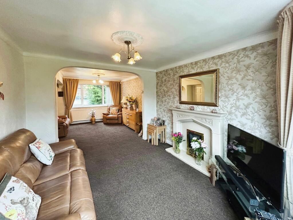 Property photo 2 of 25