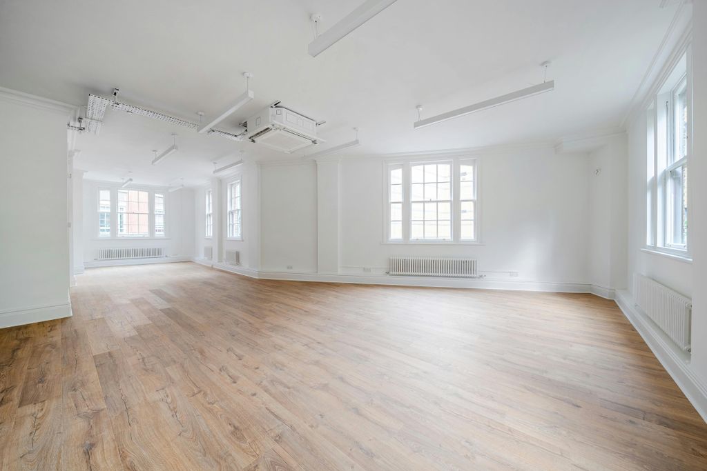 Property photo 2 of 13 137543056909Eb4Edc15c.Jpg