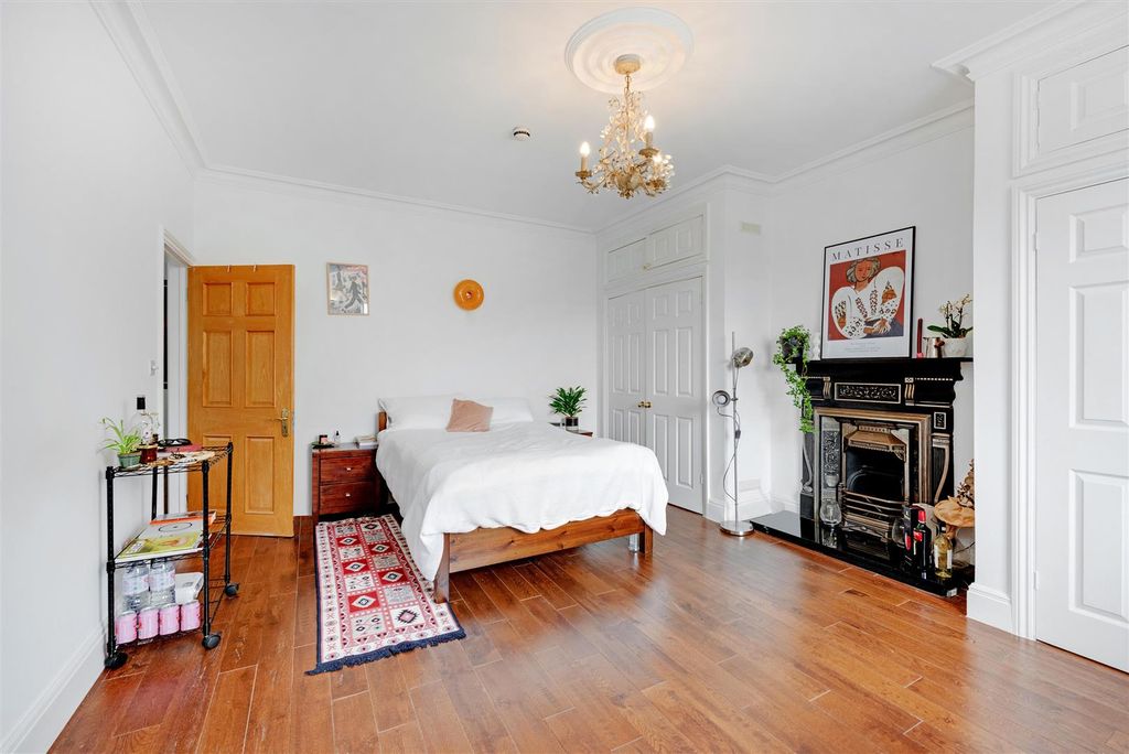 Property photo 3 of 16 54305 Hi Res (2).Jpg