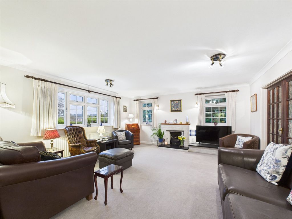 Property photo 2 of 14 Picture No. 13