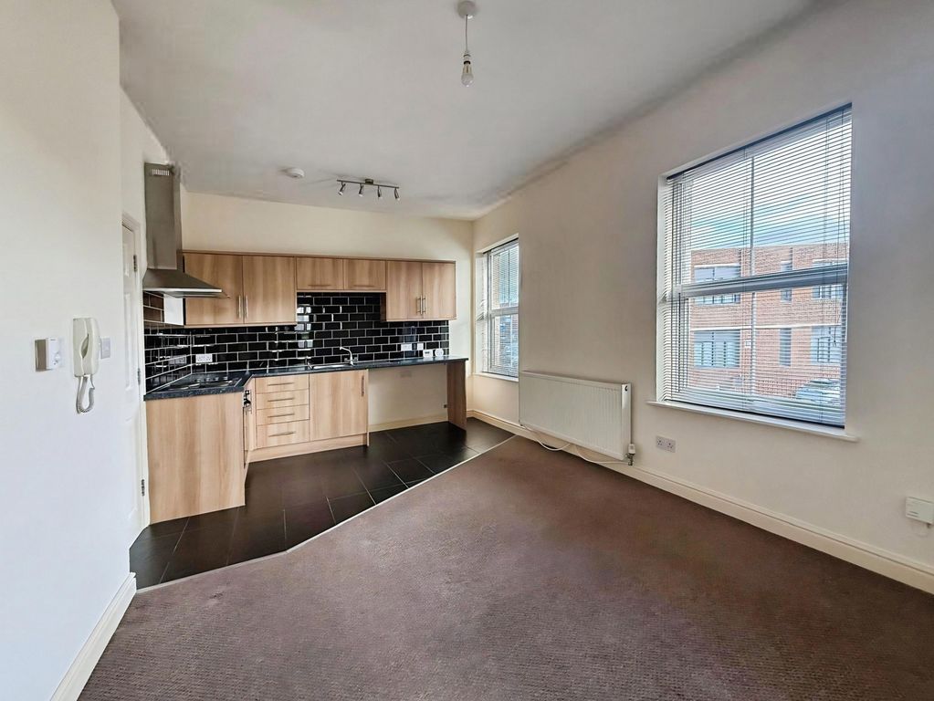 Property photo 2 of 7 Lounge Kitchen