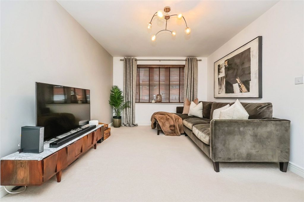 Property photo 3 of 26 Picture No. 39