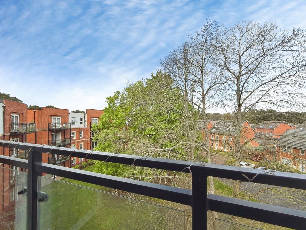 Property photo 3 of 17 Pbox-Img.Jpeg