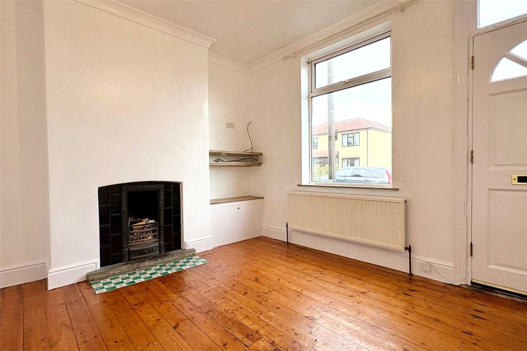 Property photo 3 of 11 Picture No. 16