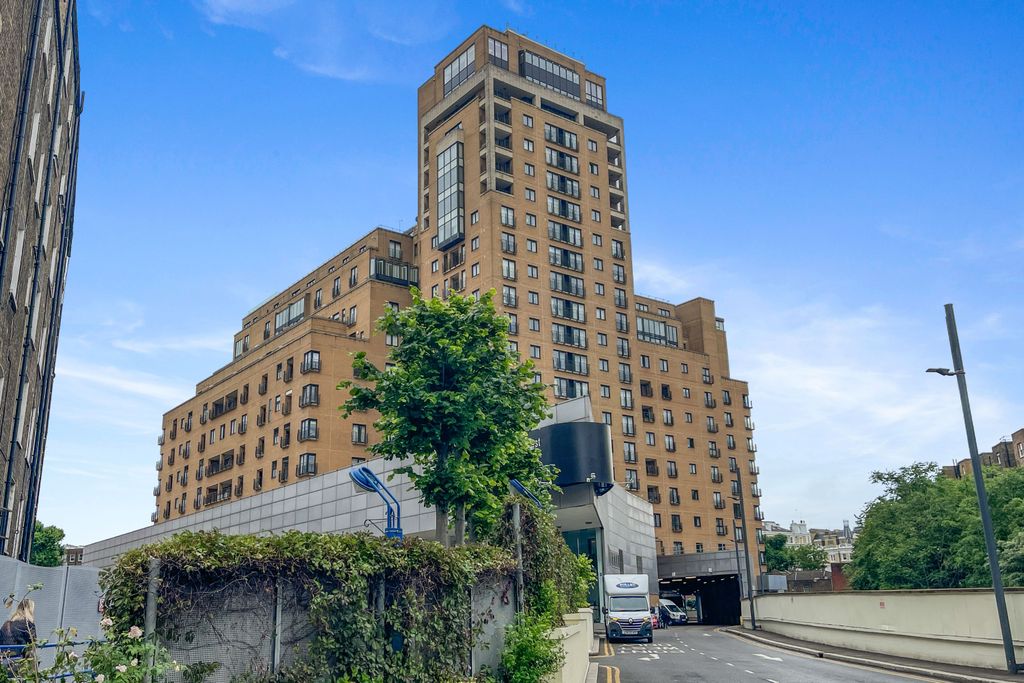 Property photo 1 of 15 Flat 662 Point West, 116 Cromwell Road, Kensington And Chelsea, London, Sw7 4Xf