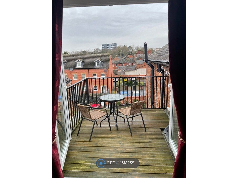 Property photo 2 of 20