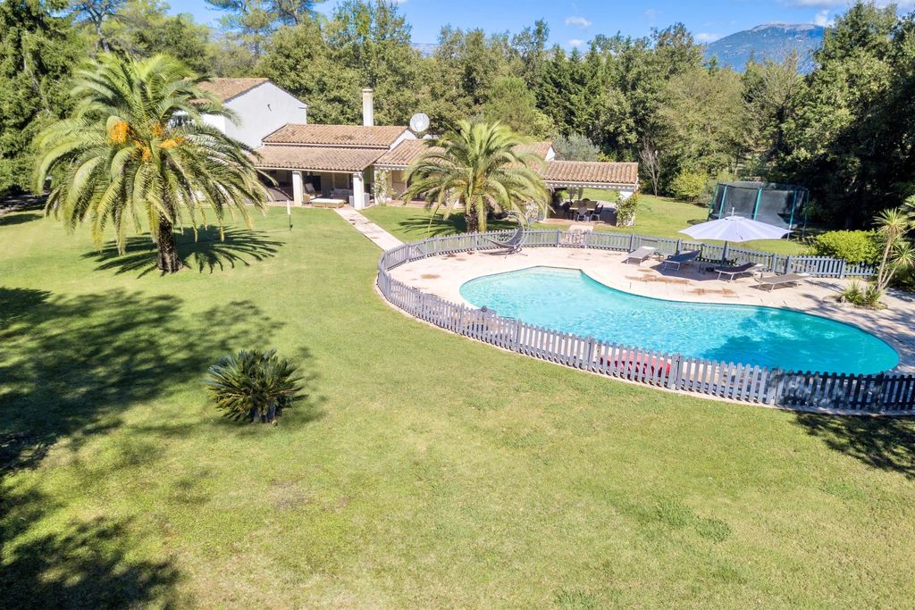 Property photo 3 of 34