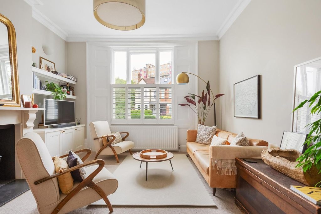 Property photo 3 of 11 4386962