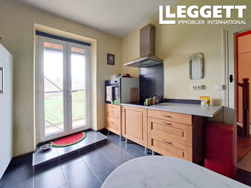 Property photo 3 of 10