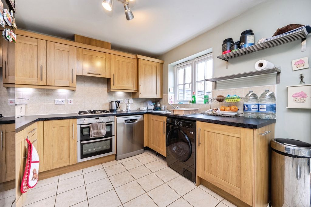 Property photo 2 of 17 Photo