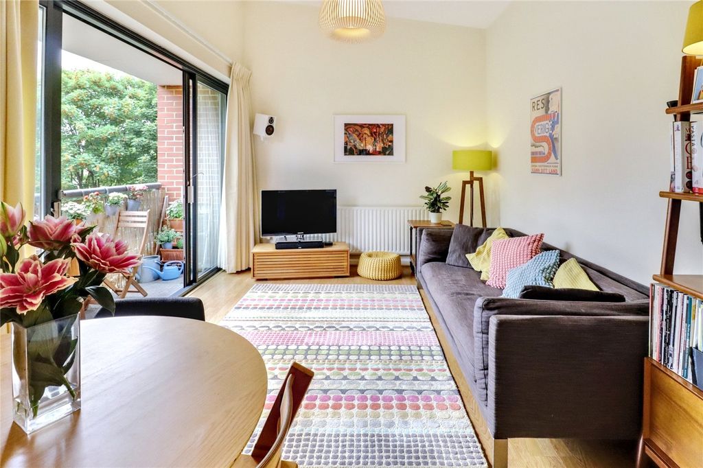 Property photo 2 of 16 Picture No. 03