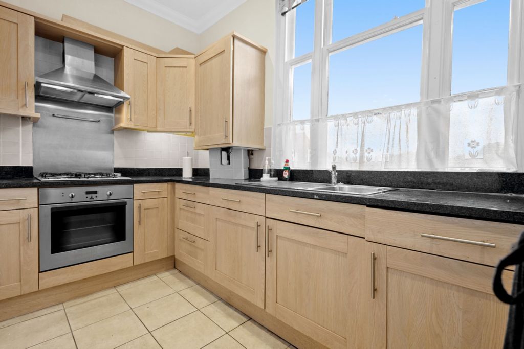 Property photo 3 of 13 Photo 1