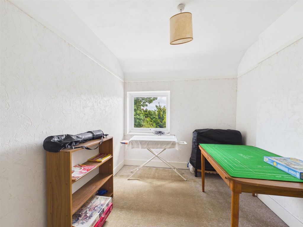 Property photo 3 of 15 Cam03844G0-Pr0455-Still002.Jpg