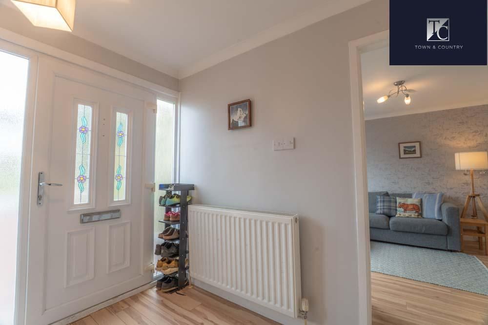 Property photo 2 of 25