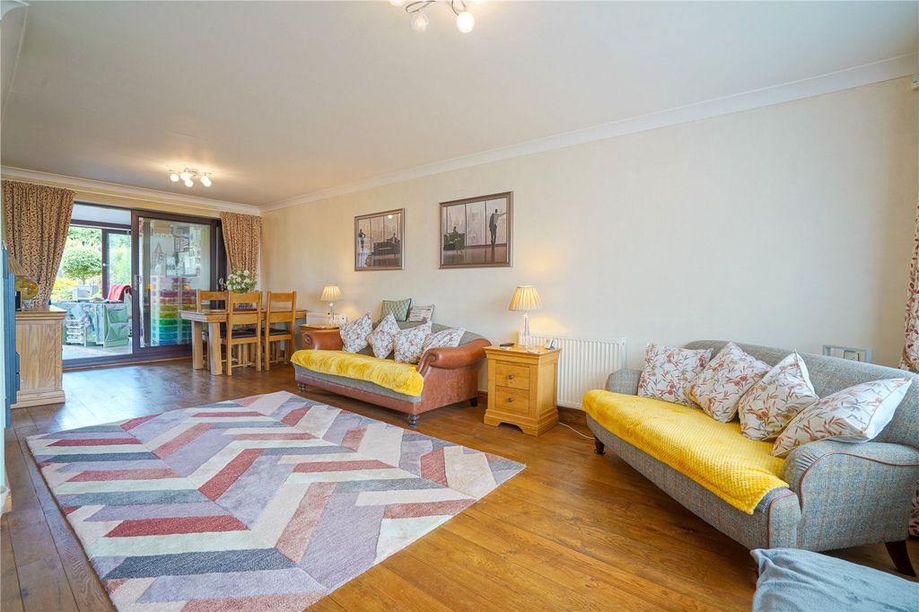 Property photo 2 of 23 Picture No. 10