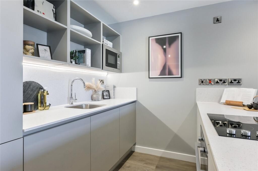 Property photo 1 of 4 2 Bed Terraced To Rent Milton Avenue, Croydon Cr0