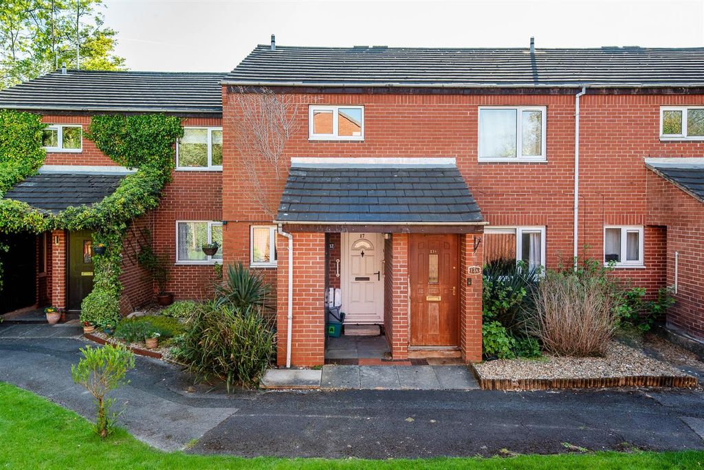 Property photo 1 of 20 Front External