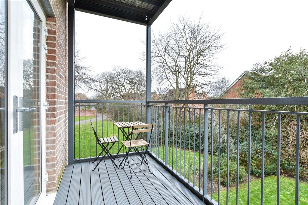 Property photo 2 of 11 Balcony