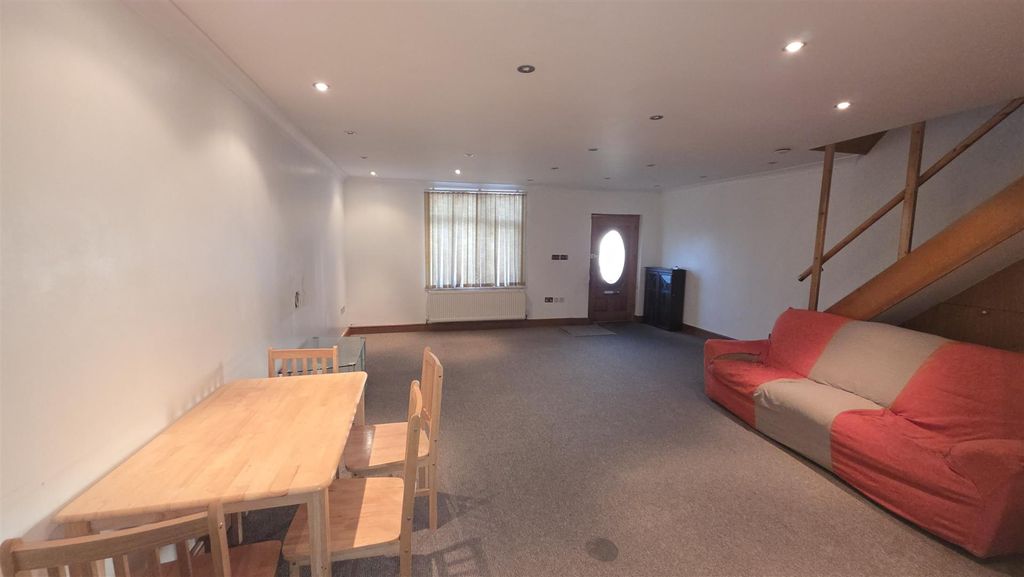 Property photo 2 of 9 20260116_085526.Jpg