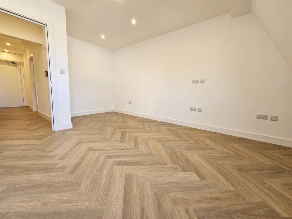 Property photo 3 of 4