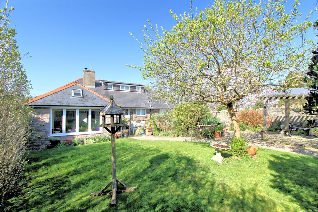 Property photo 2 of 19