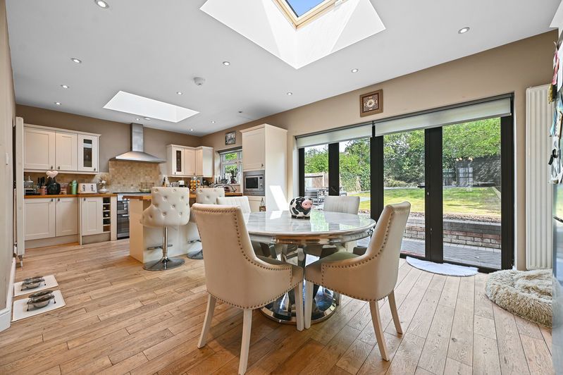 Property photo 3 of 13 Photo 8