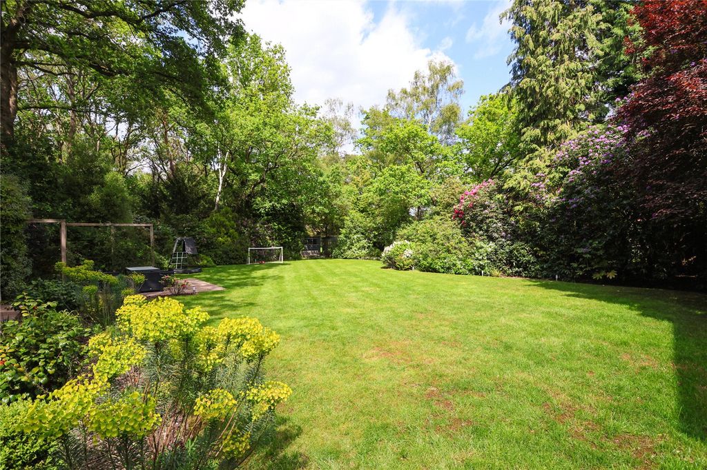 Property photo 2 of 23 Picture No. 29