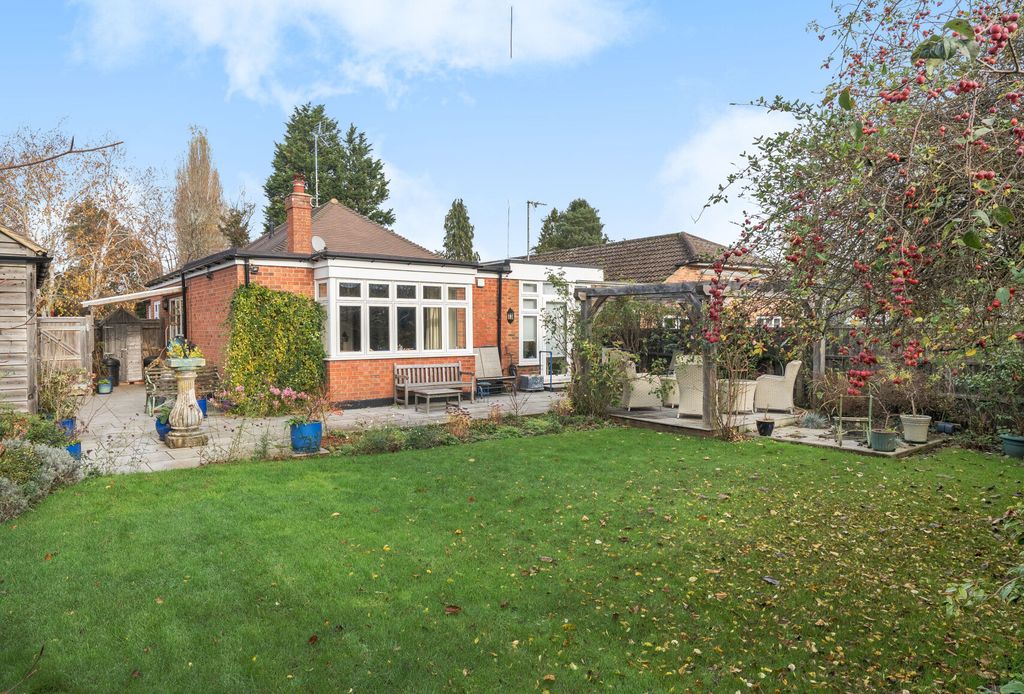 Property photo 2 of 16 1380699-8-6915Ca6...