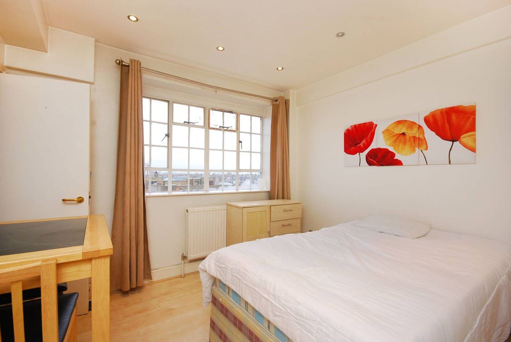 Property photo 1 of 5