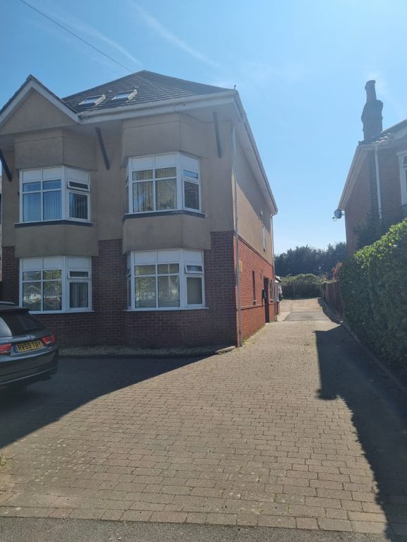 Property photo 1 of 9 113 Tatnam Road, En Suite Large Room In Shared House With Big Kitchen &amp; Utility Room, &amp; Parking Advert
