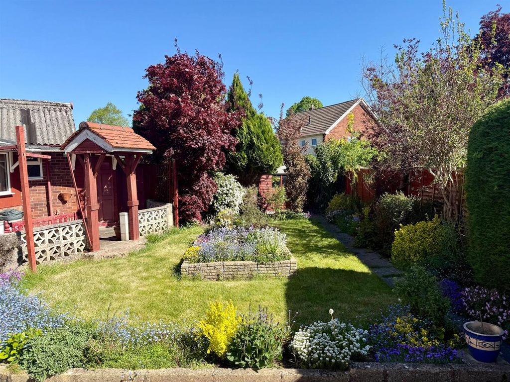 Property photo 2 of 15