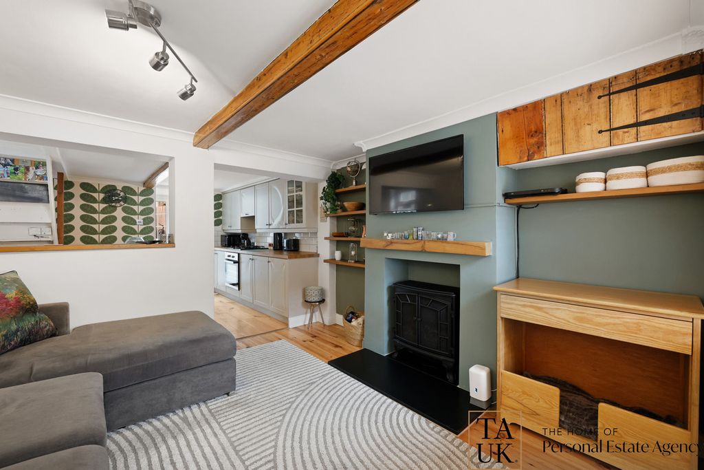 Property photo 2 of 17