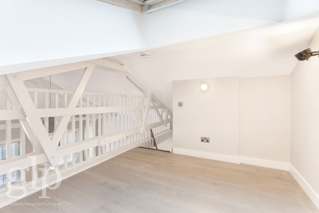 Property photo 3 of 11 962865