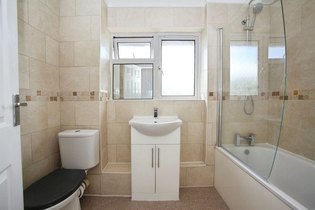 Additional image 5 of 2 bed flat for saleTreharne Flats, Rhydyfelin, Pontypridd CF37